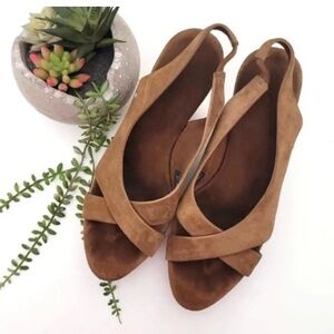 UGG Tan Sandals with Suede Leather and Crisscross Straps